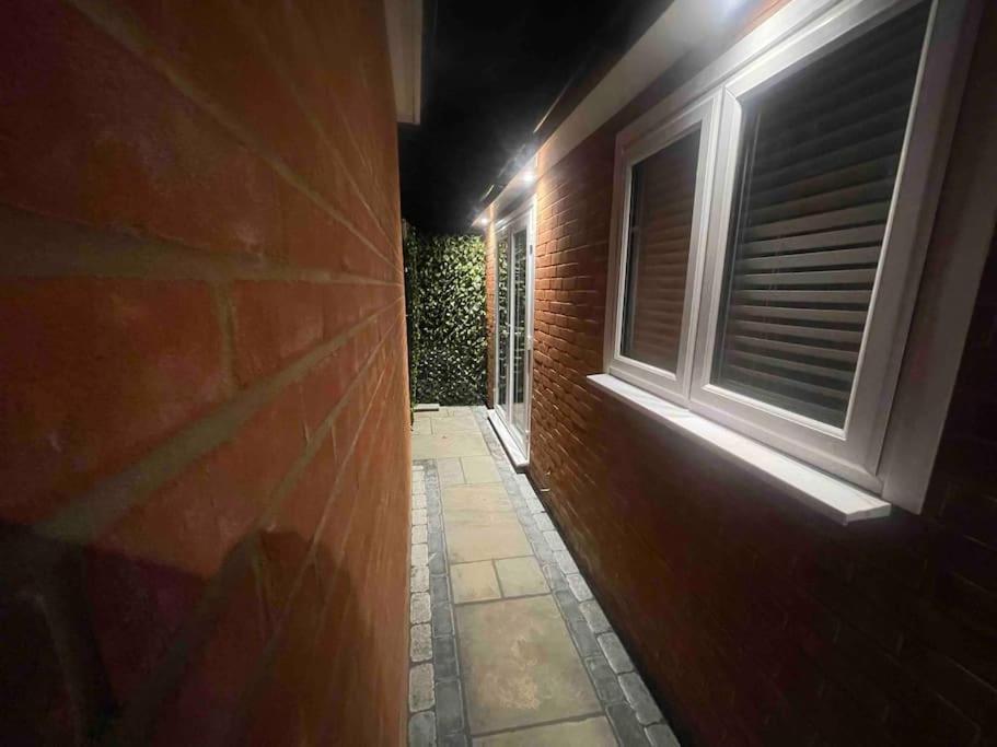 Modern Stylish Studio Flat Near Leigh On Sea. Hadleigh  Extérieur photo