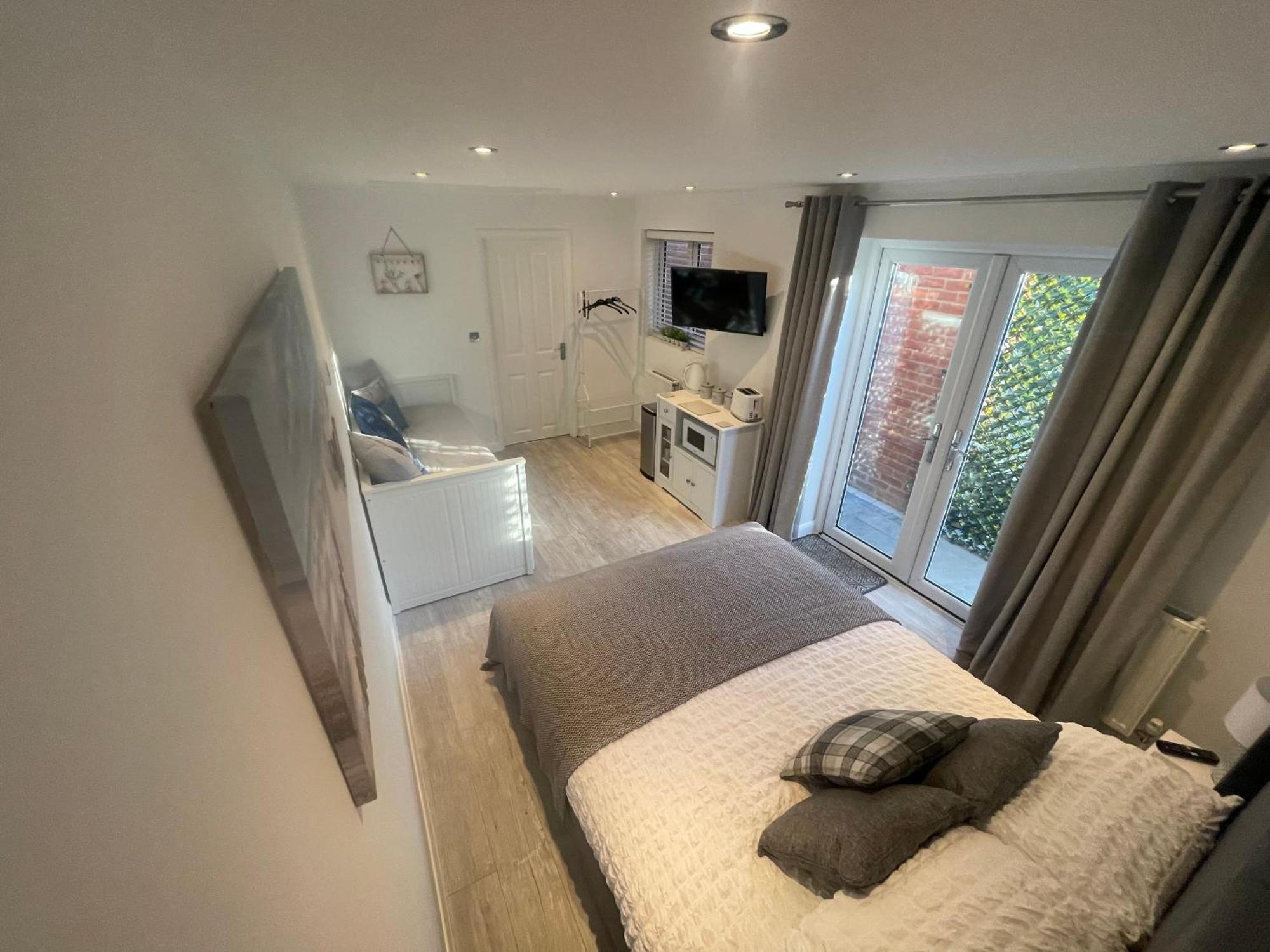 Modern Stylish Studio Flat Near Leigh On Sea. Hadleigh  Extérieur photo